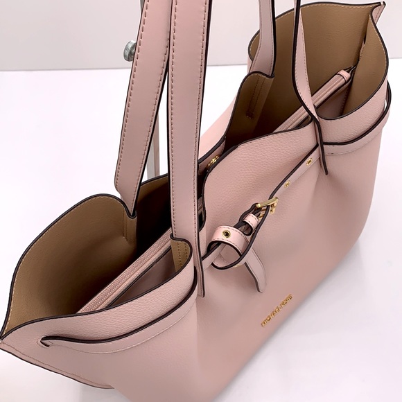 MICHAEL KORS
Emilia Large Pebbled Leather Tote Bag Powder Blush color - Picture 7 of 14